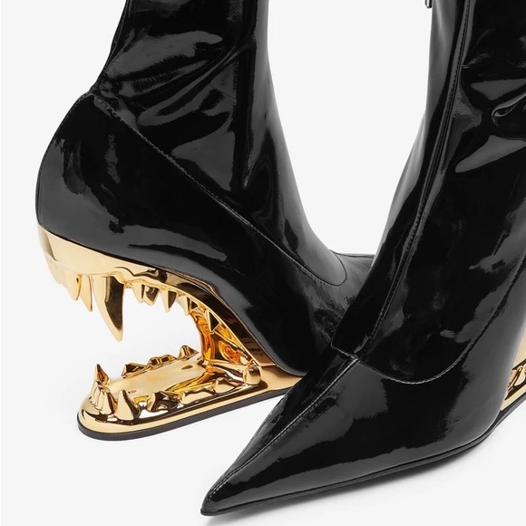 GCDS Shoes - GCDS MORSO BOOTS

FW22-23 Runway
ICON /NWBNIB